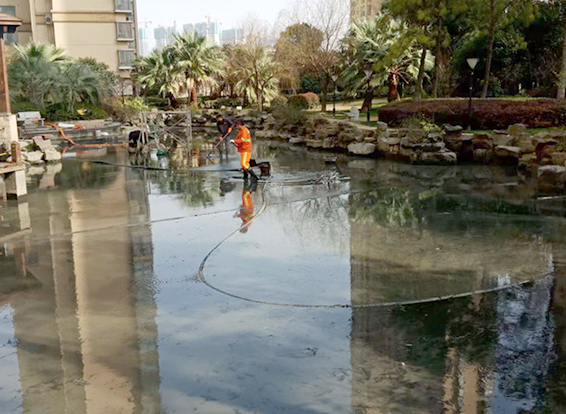 惠山景观池淤泥清理
